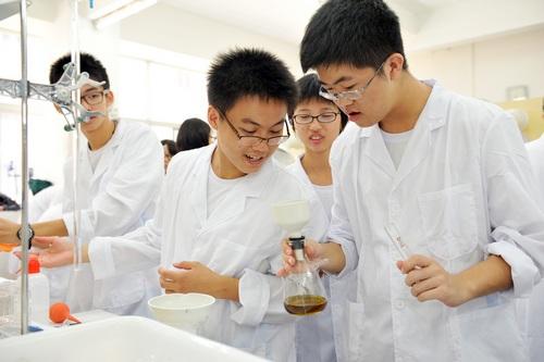 高校實驗室設備建設
